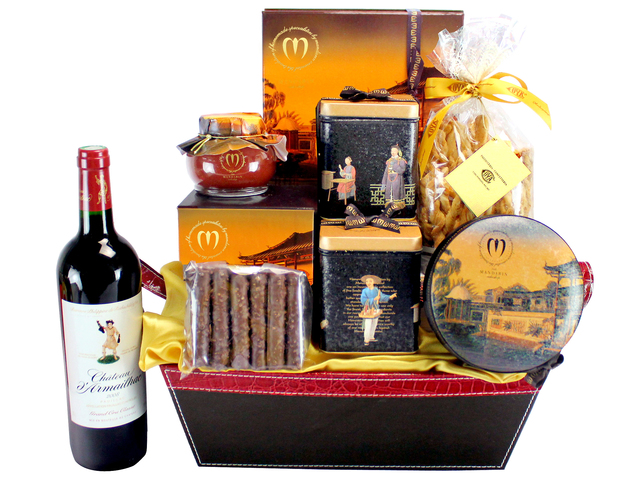 Wine n Food Hamper - Mandarin Oriental Hotel - Wine Food Hamper 01 - L133996 Photo